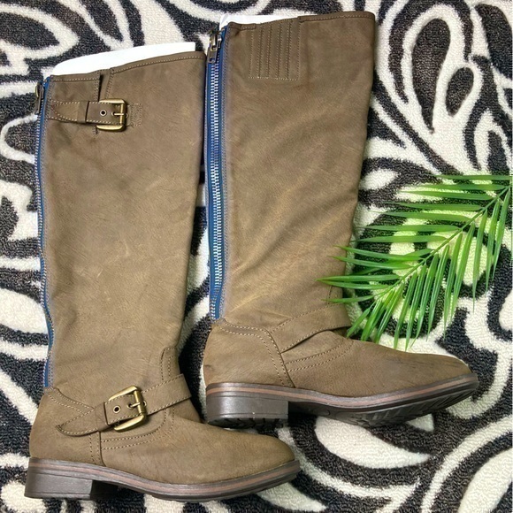 Shoes - 💋Tall vintage distressed brown buckle rider moto boots 👢 8.5